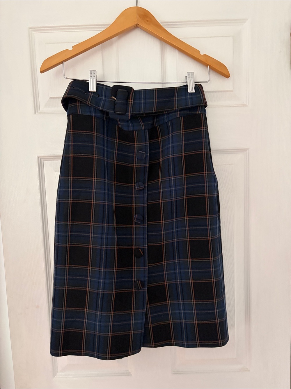Belted knee length A-line skirt